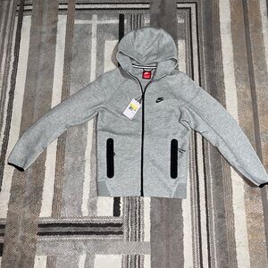 Nike Heather Gray Men's Hoodie windrunner tech brand new size small